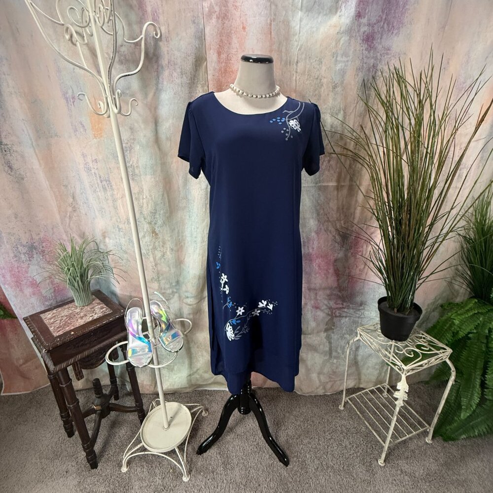 📌Index Celine Blue & White Floral Design Overlay Short Sleeves Dress